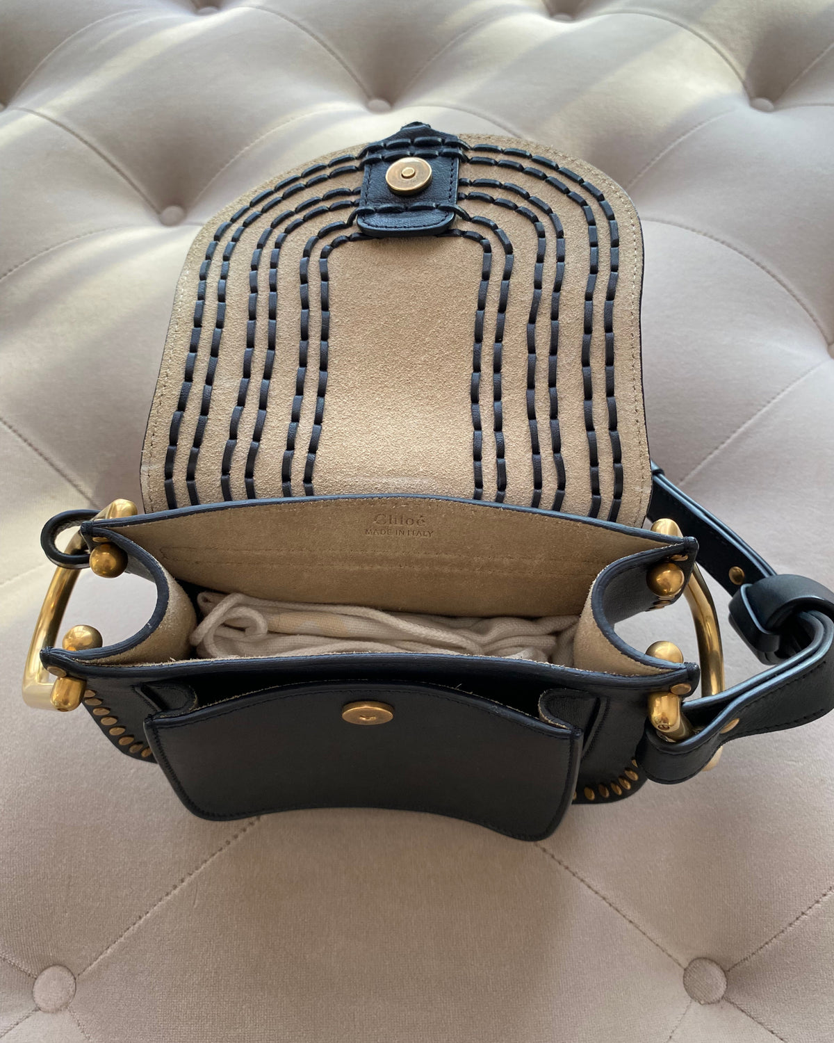 CHLOÉ Hudson Black Leather Handbag
