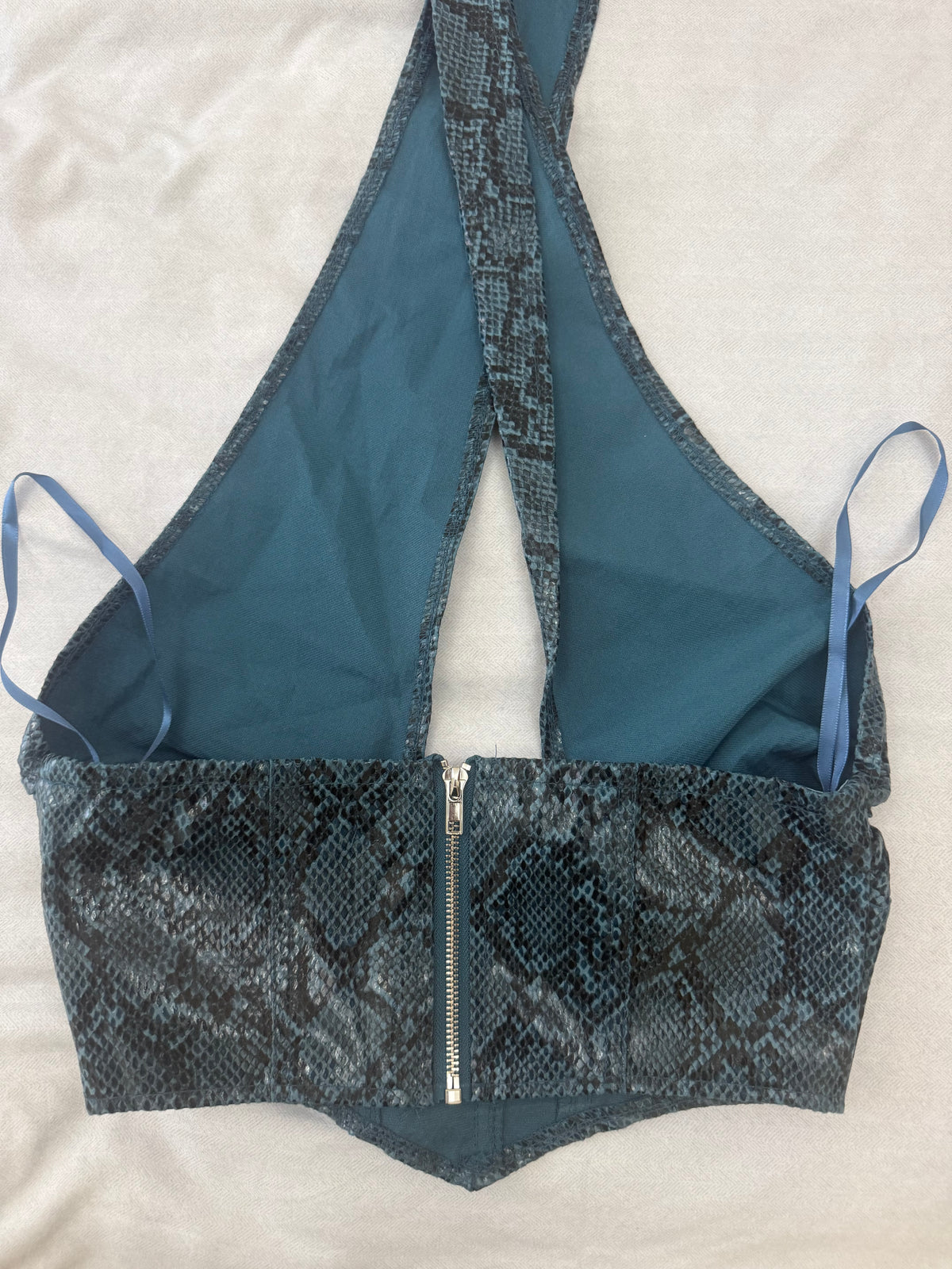 Missguided snake top