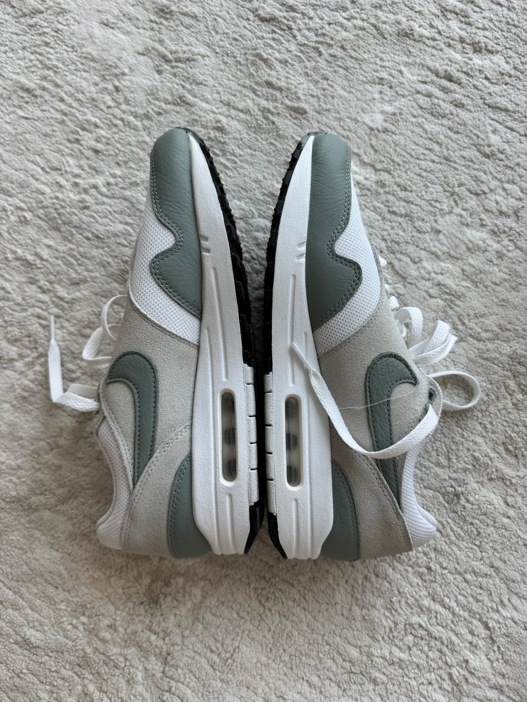 Nike Air Max 1 White Mica Green - US 8 / EU 41