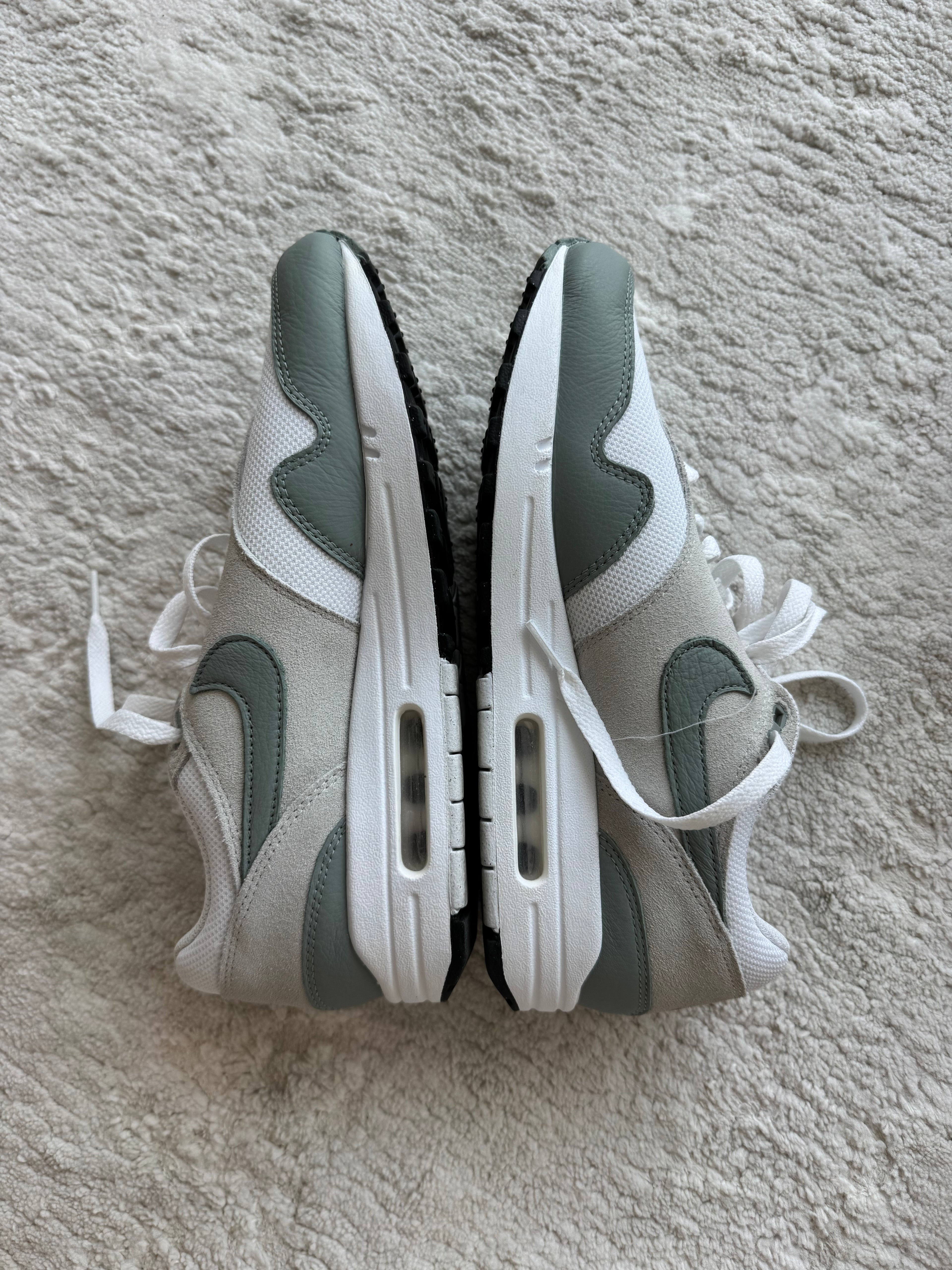 Nike Air Max 1 White Mica Green - US 8 / EU 41