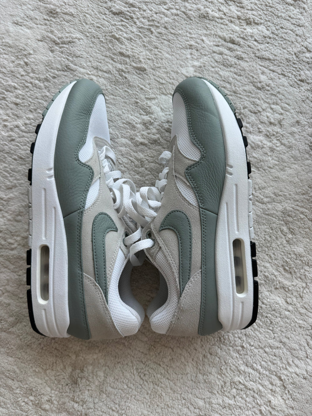 Nike Air Max 1 White Mica Green - US 8 / EU 41