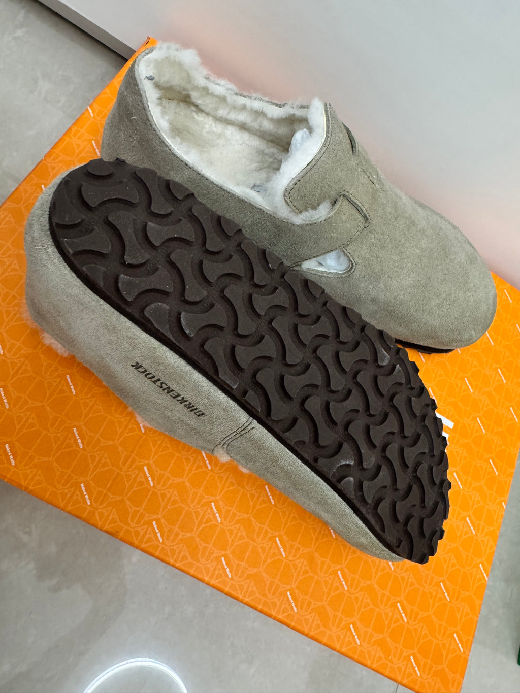 BIRKENSTOCK London Shearling Slippers