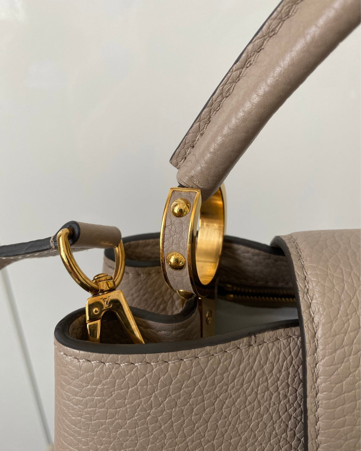LOUIS VUITTON Galet Capucines Bag