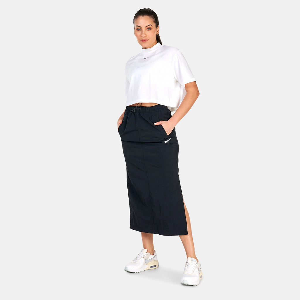 NIKE Women's Sportswear Essential High-Waisted Woven Skirt